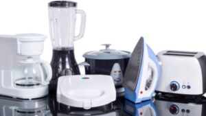 Kitchen Must-Haves (Because Dining Hall Hours Are a Scam)